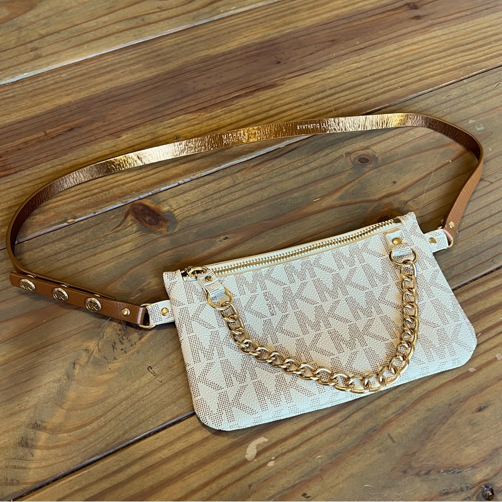 Michael Kors Signature Fanny Pack Belt Bag Snaps Chain  M White